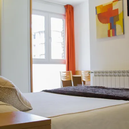 Ekia Pentsioa Guest house Zarautz