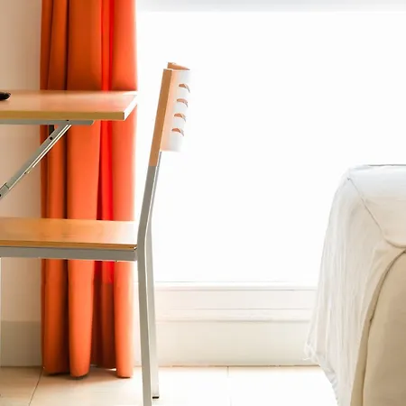 Ekia Pentsioa Guest house Zarautz