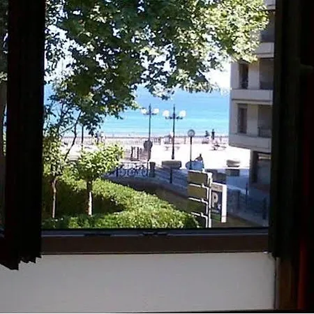 Guest house Ekia Pentsioa Zarautz