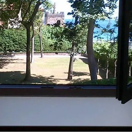 Ekia Pentsioa 2* Zarautz