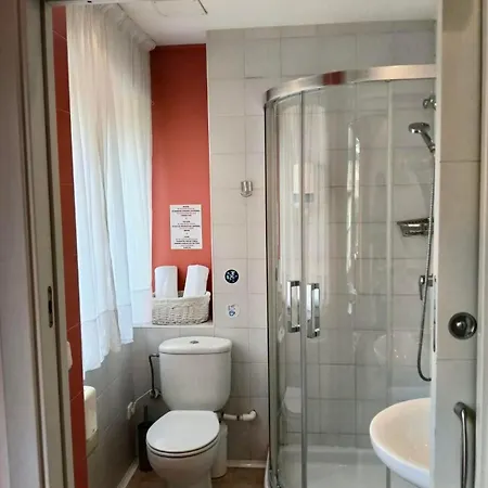 Ekia Pentsioa Зараутц