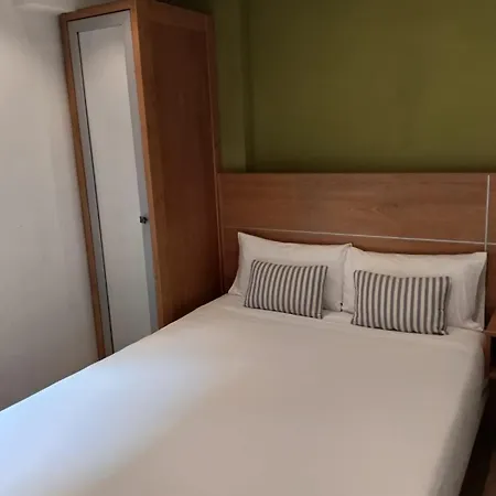 Ekia Pentsioa Vendégház 2*
